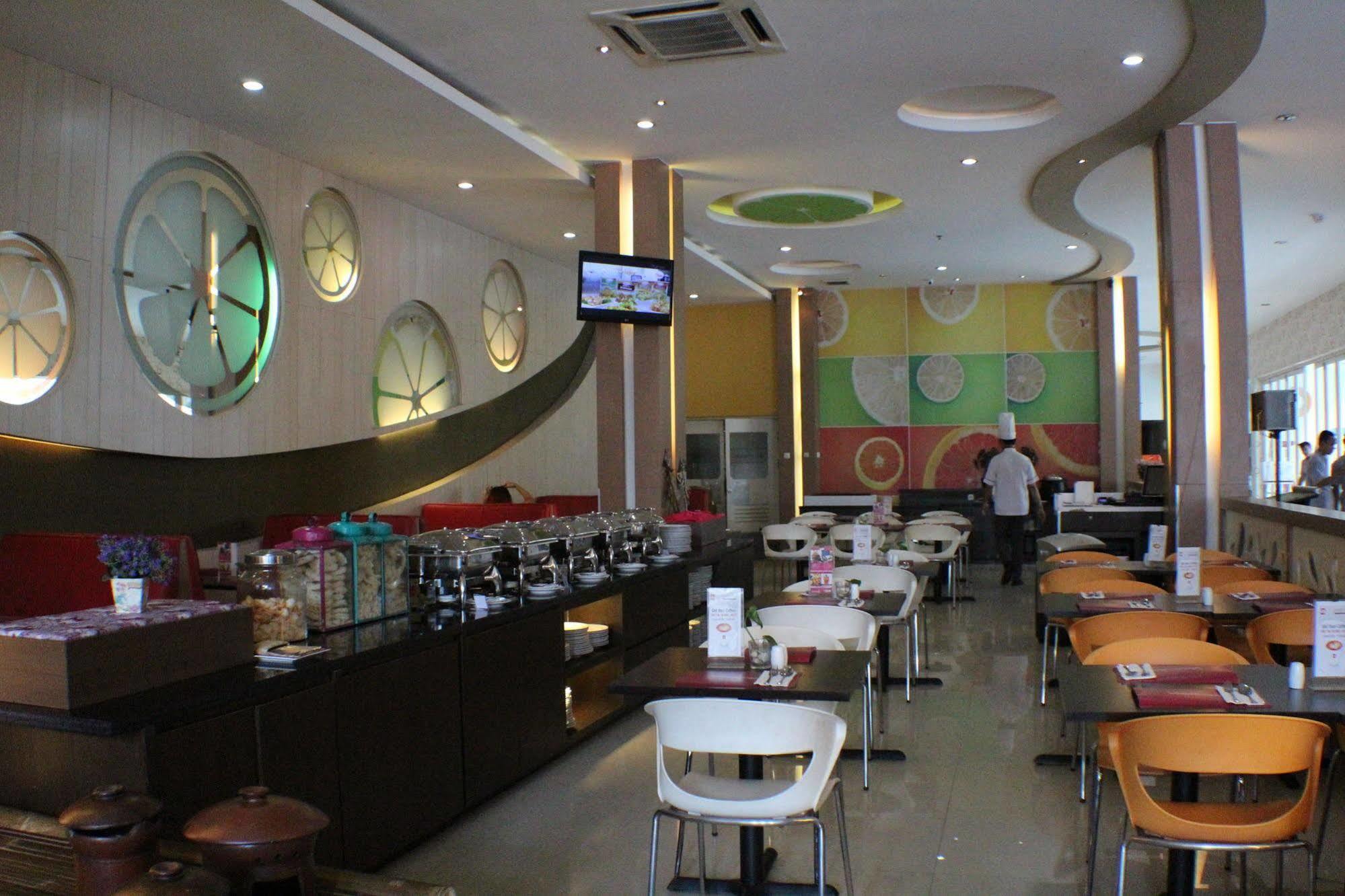 Favehotel Kusumanegara Yogyakarta Exterior photo