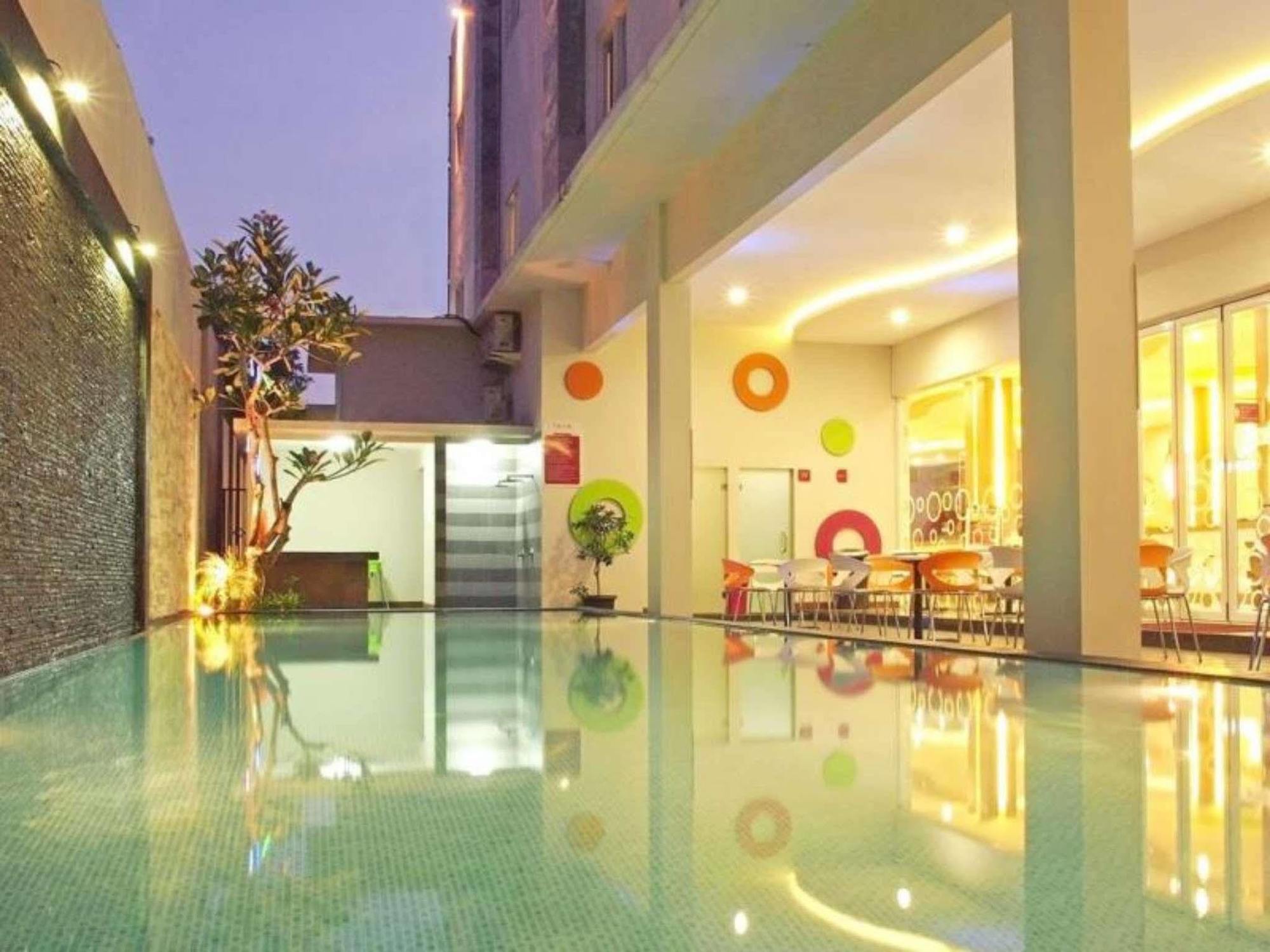 Favehotel Kusumanegara Yogyakarta Exterior photo